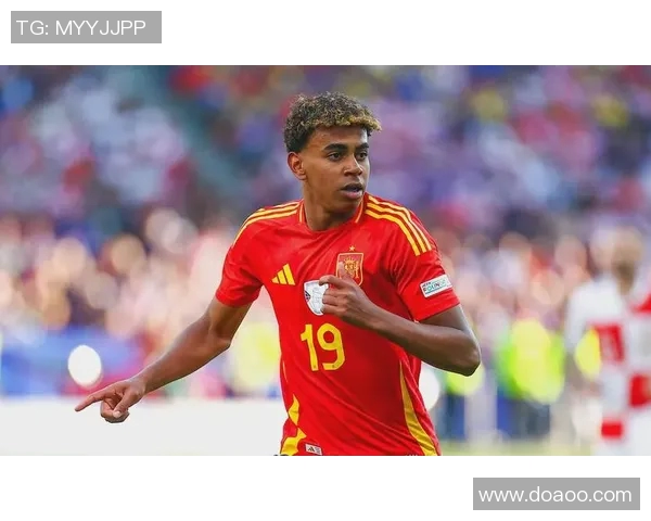 足球明星欧奇儿的传奇之路与球场背后的故事揭秘